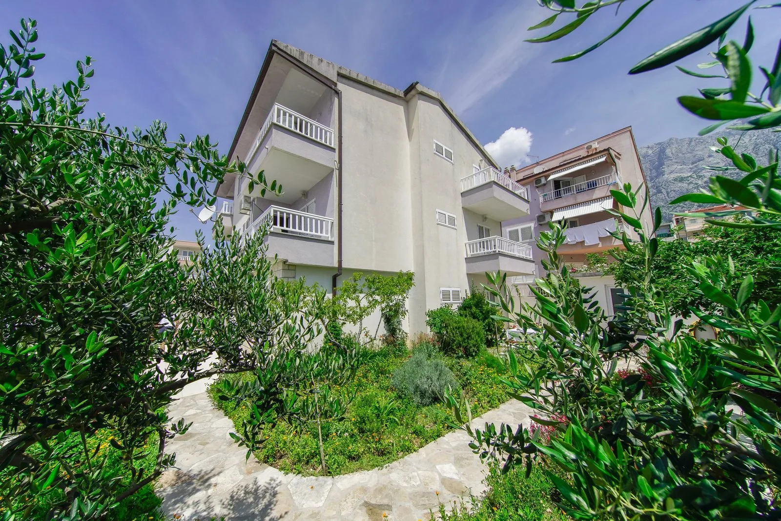 Apartments Snjezana