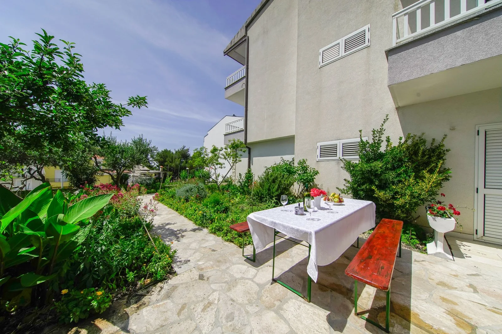 Apartments Snjezana