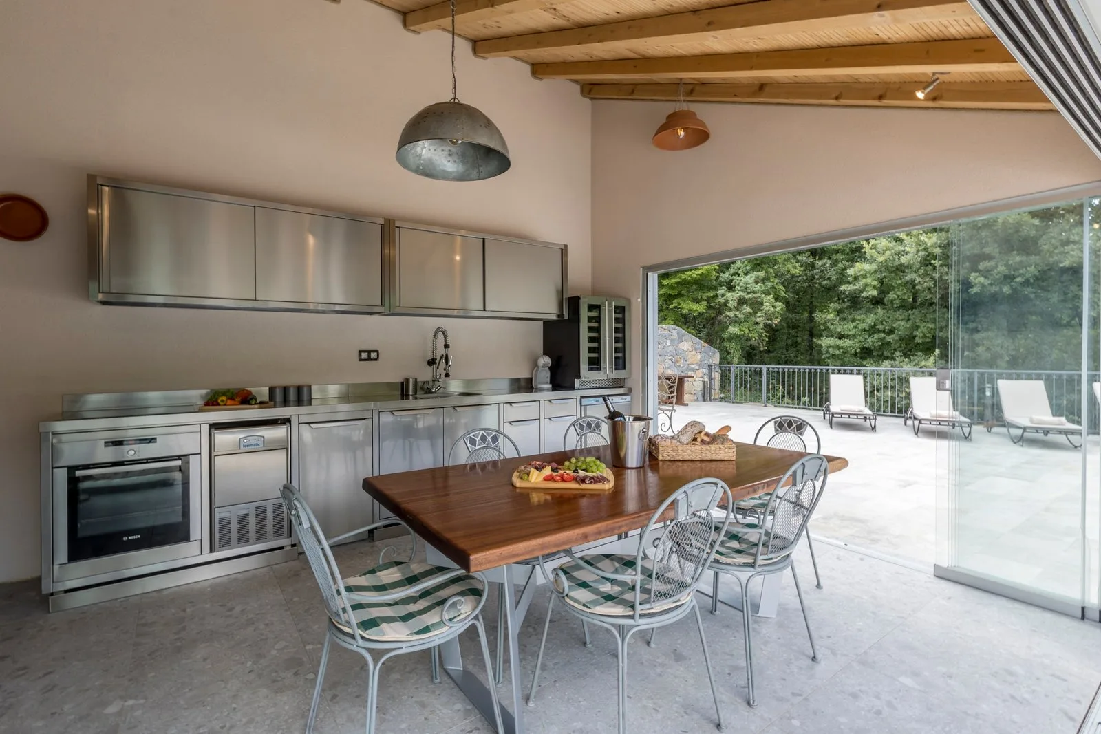 Villa Grey Stone