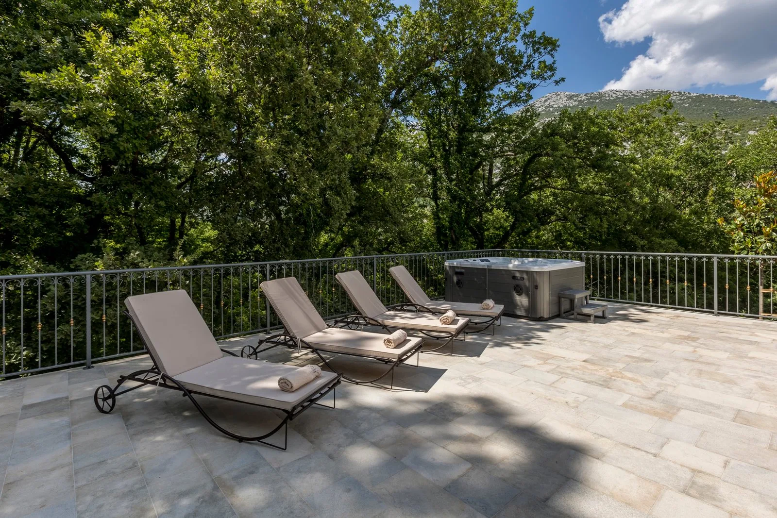 Villa Grey Stone
