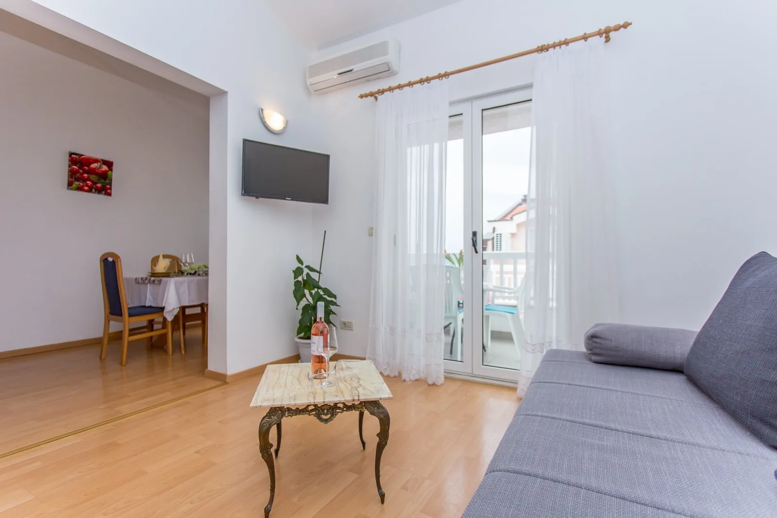 Apartments Snjezana