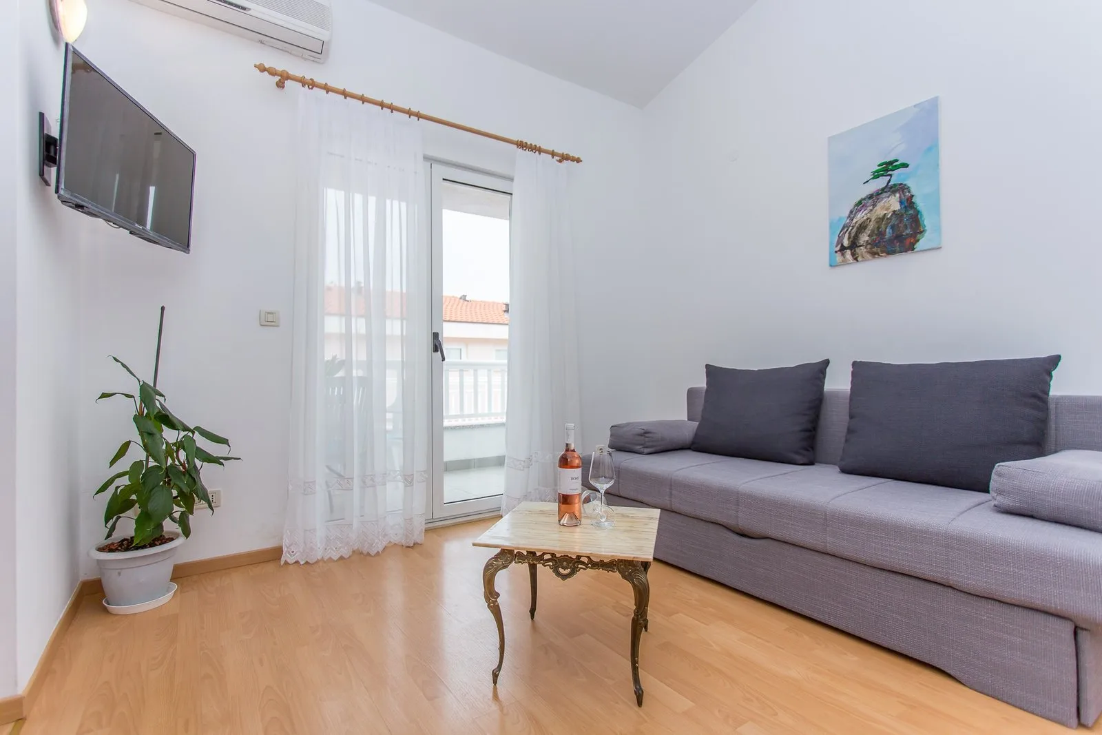Apartments Snjezana
